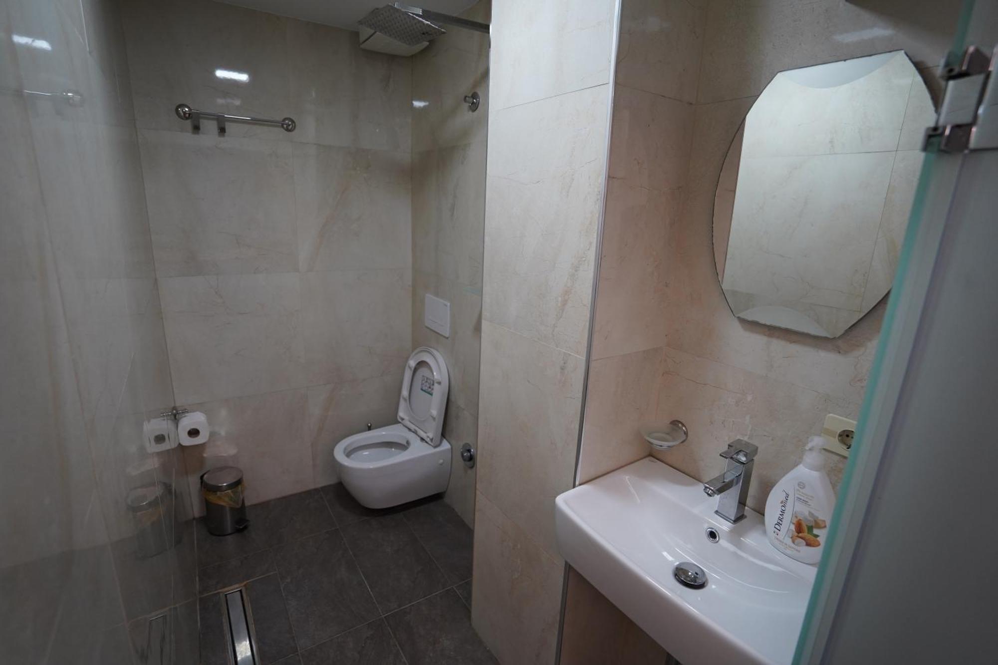 Driti Central Hotel تيرانا المظهر الخارجي الصورة
